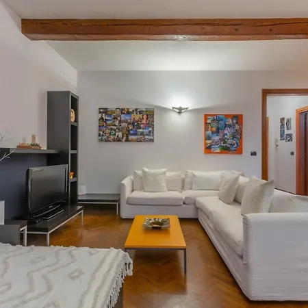 Appartement Central Ferrara Apartment *