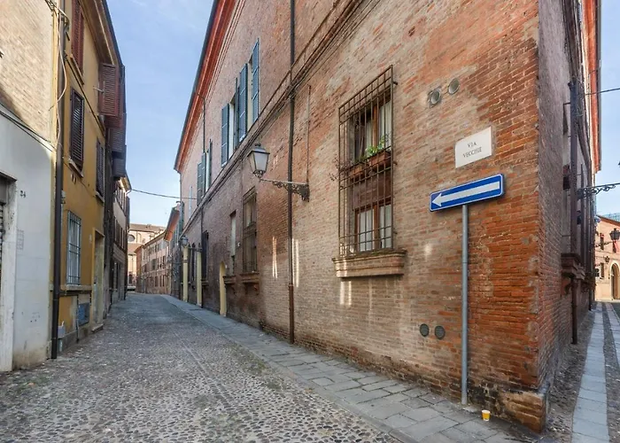 Guesthost - * Ferrara